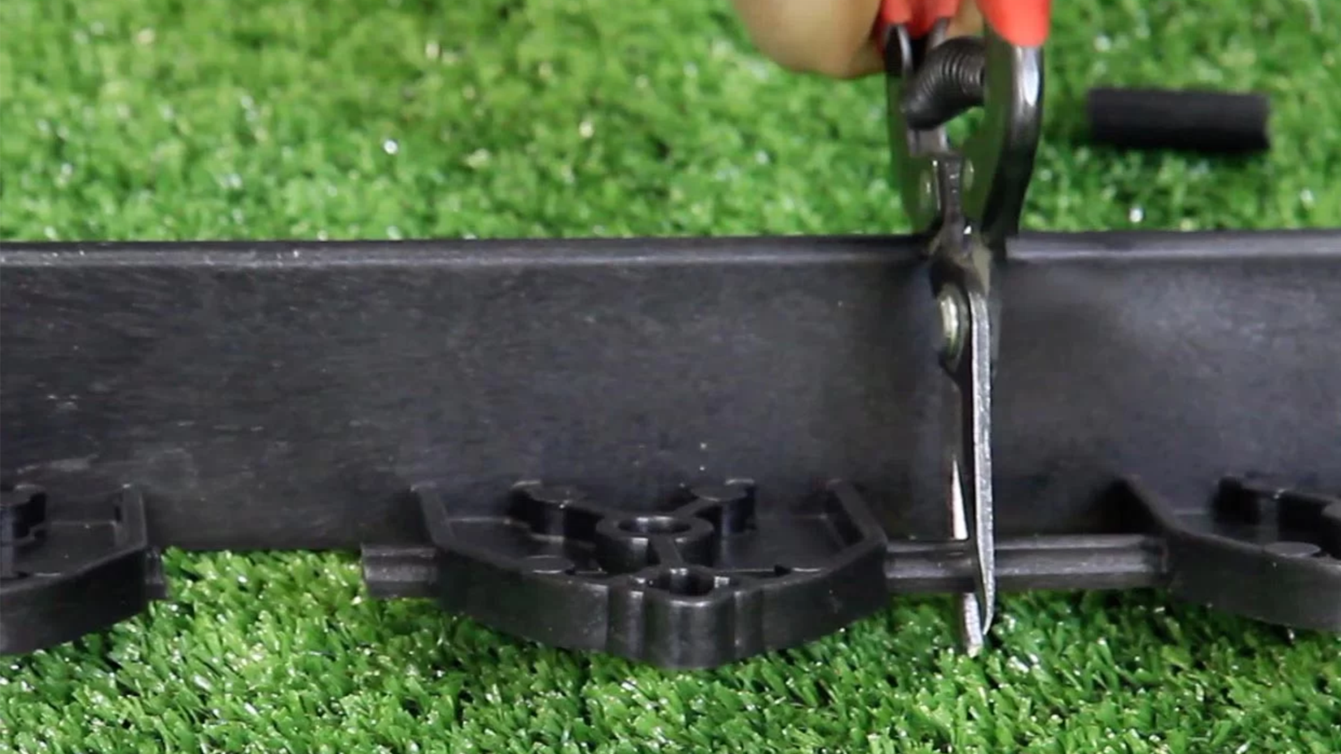 ビーストエッジ カット中（樹脂製エッジ材・見切り材）